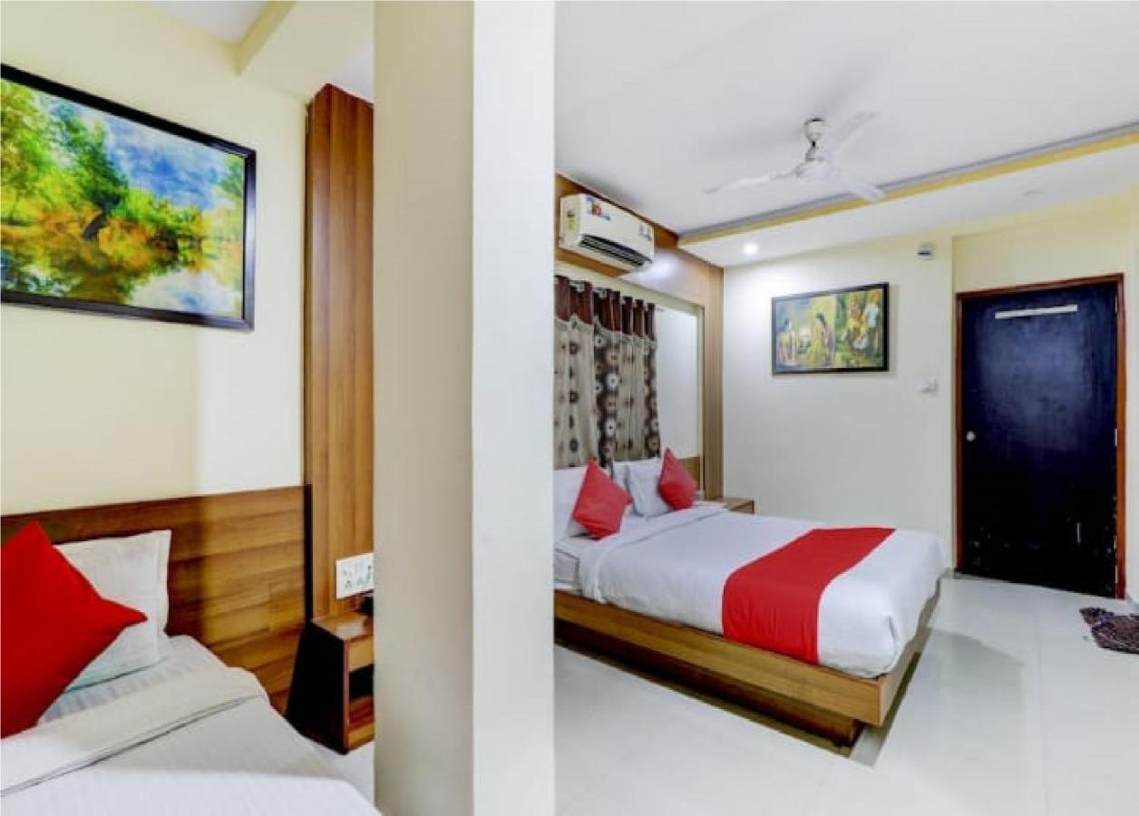 Hotel Krishna Palace Ahmedabad Buitenkant foto
