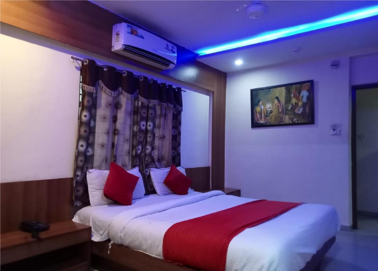 Hotel Krishna Palace Ahmedabad Buitenkant foto